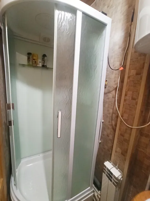 Комната с диваном