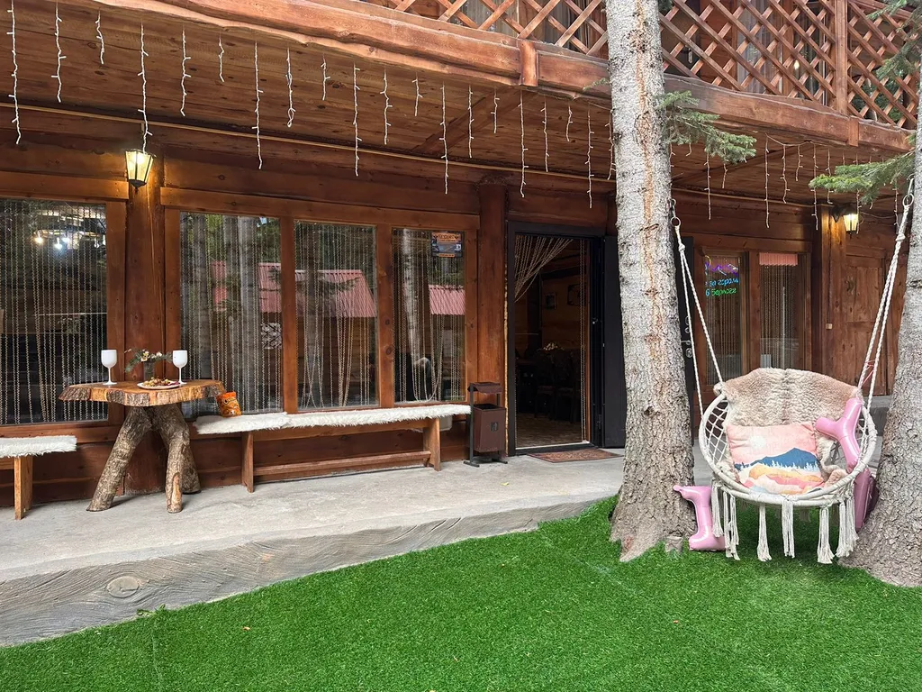 8-комнатный Дом