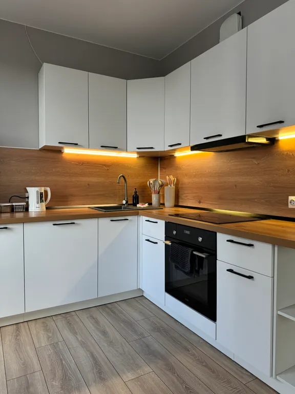 Светлая и уютная квартира рядом с СФУ