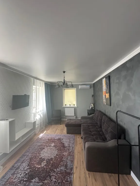 Домик с парковкой и мангалом