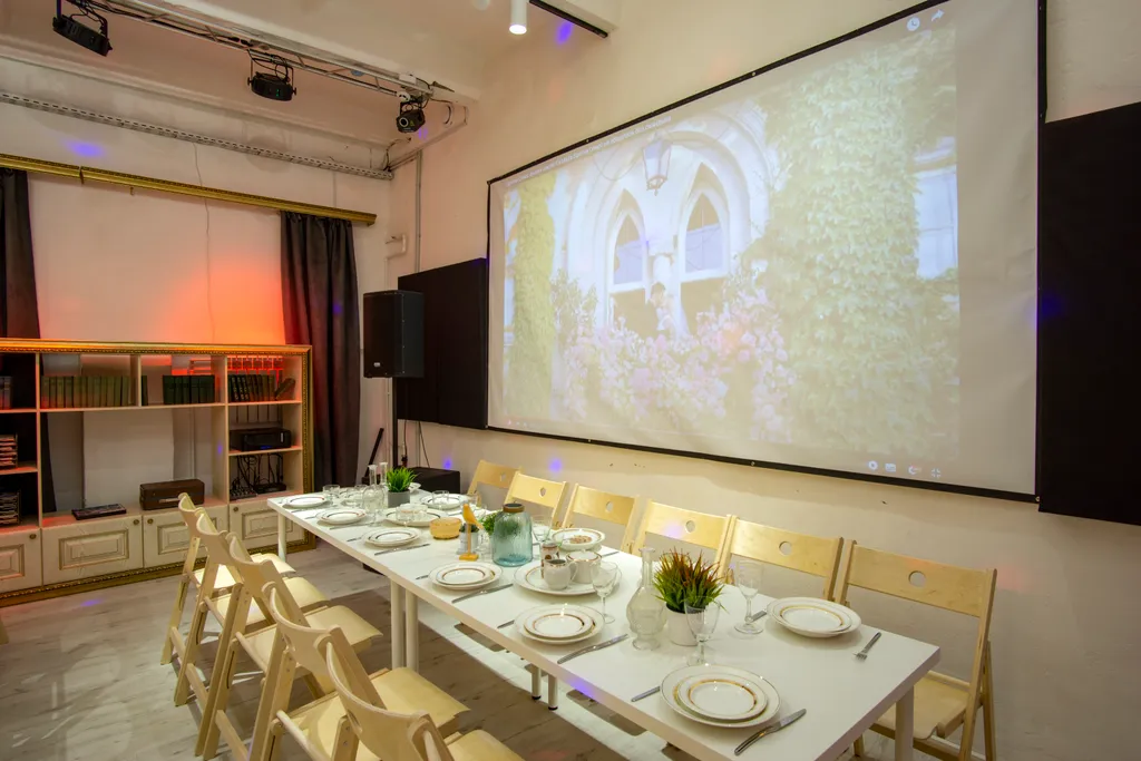 Loft Dvor — дизайнерское пространство для событий и проживания