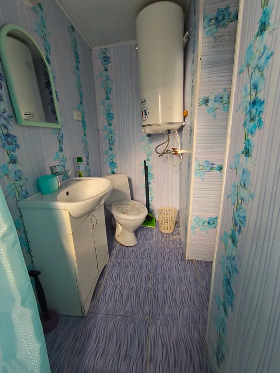 Двухкомнатный дом на семь человек