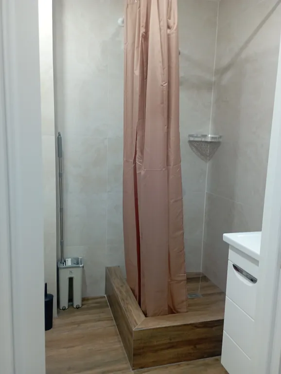 Апартаменты близко к Кремлю, ДС Кристалл, Драматическому театру