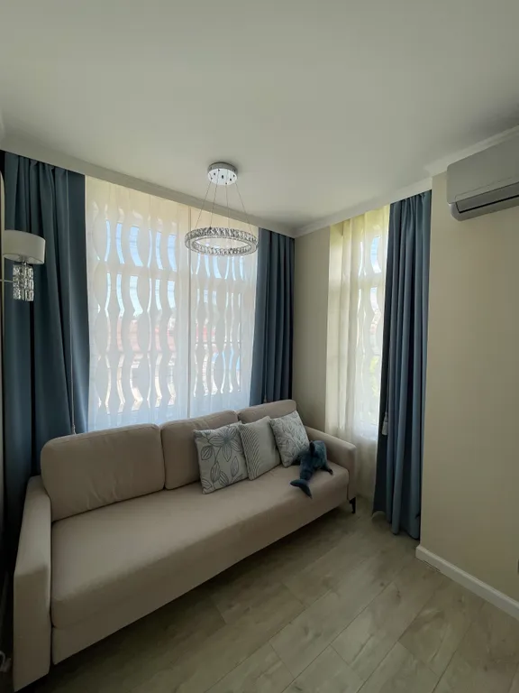 Евро-двухкомнатный апартамент Айсберг с балконом и видом на Храм