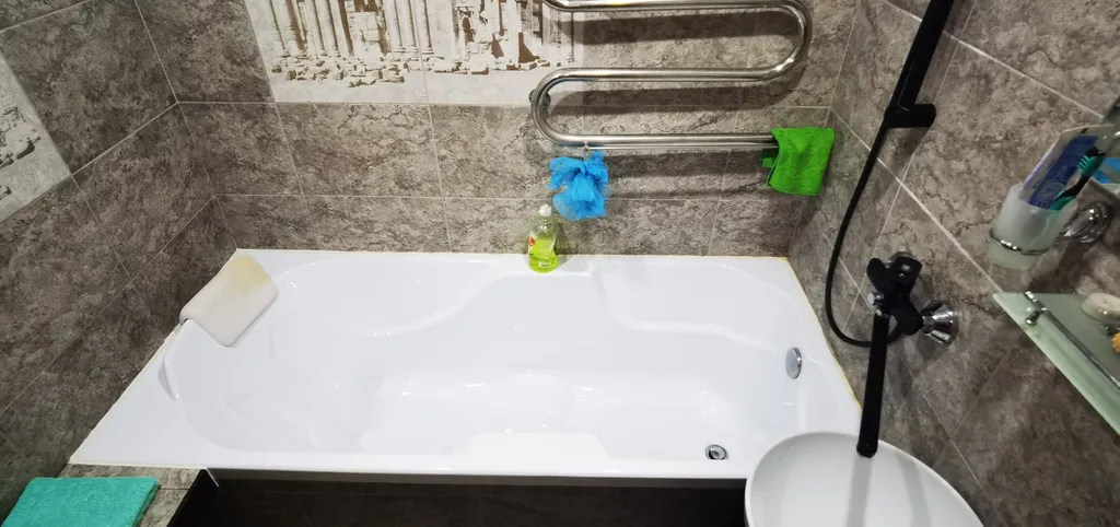 Шикарная трёшка в тихом, уютном районе возле Брестской крепости.