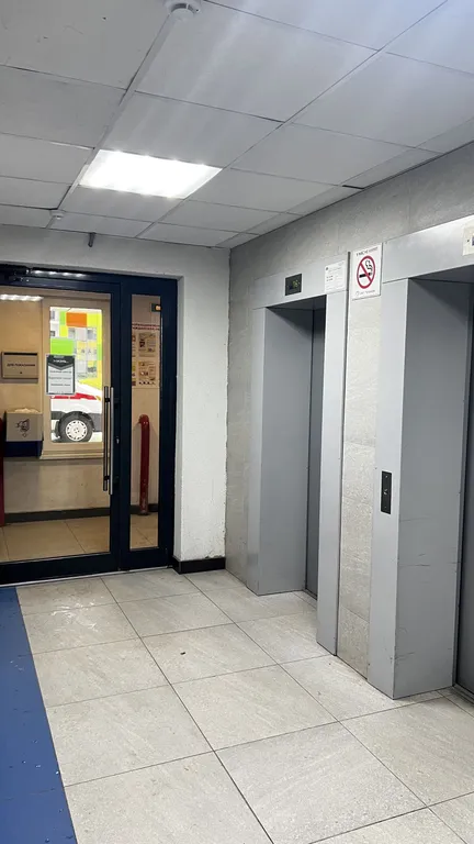 Уютная квартира рядом с аэропортом и метро для семей с детьми, компаний