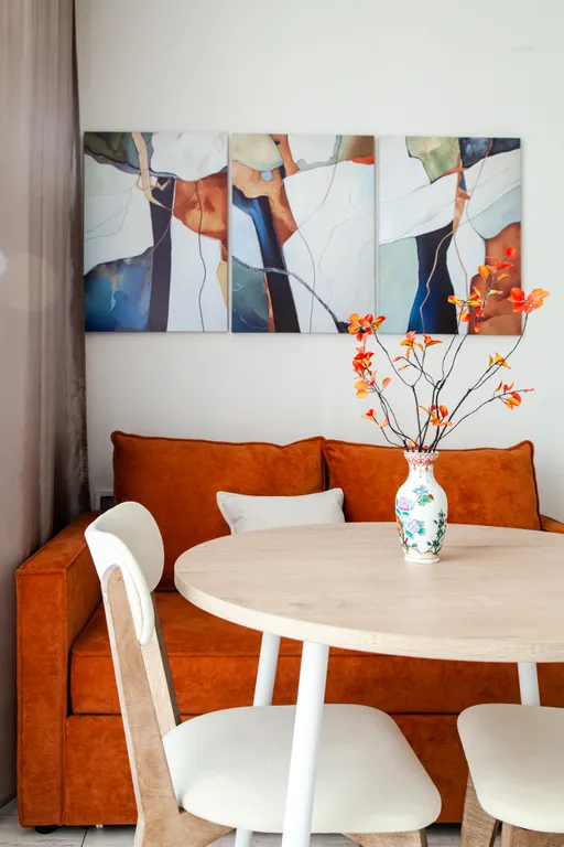 Студия с дизайнерским ремонтом