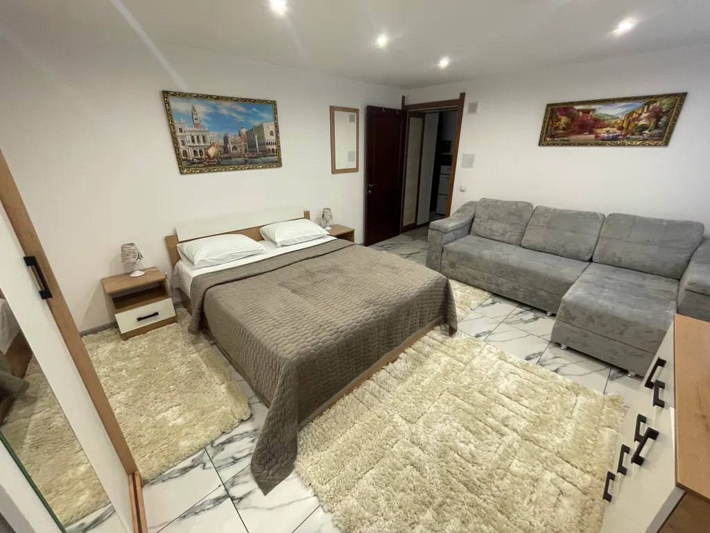 Комфортная 1-комнатная квартира в гостевом доме в самом центре