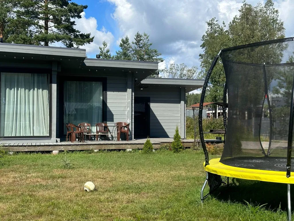 Уютный новый коттедж на берегу Финского залива
С баней на дровах