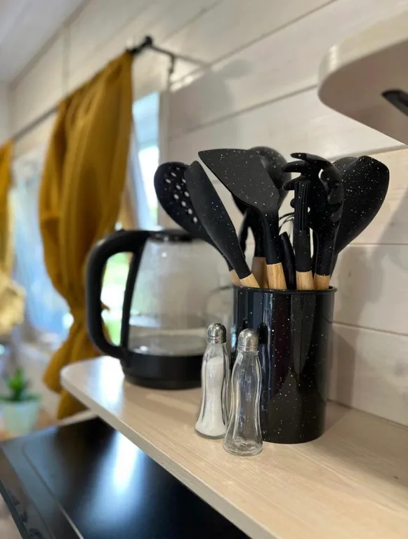 Атмосферный домик вдали от городской суеты