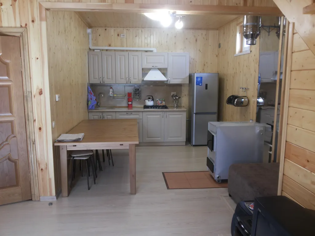 Дом на берегу озера Селигер