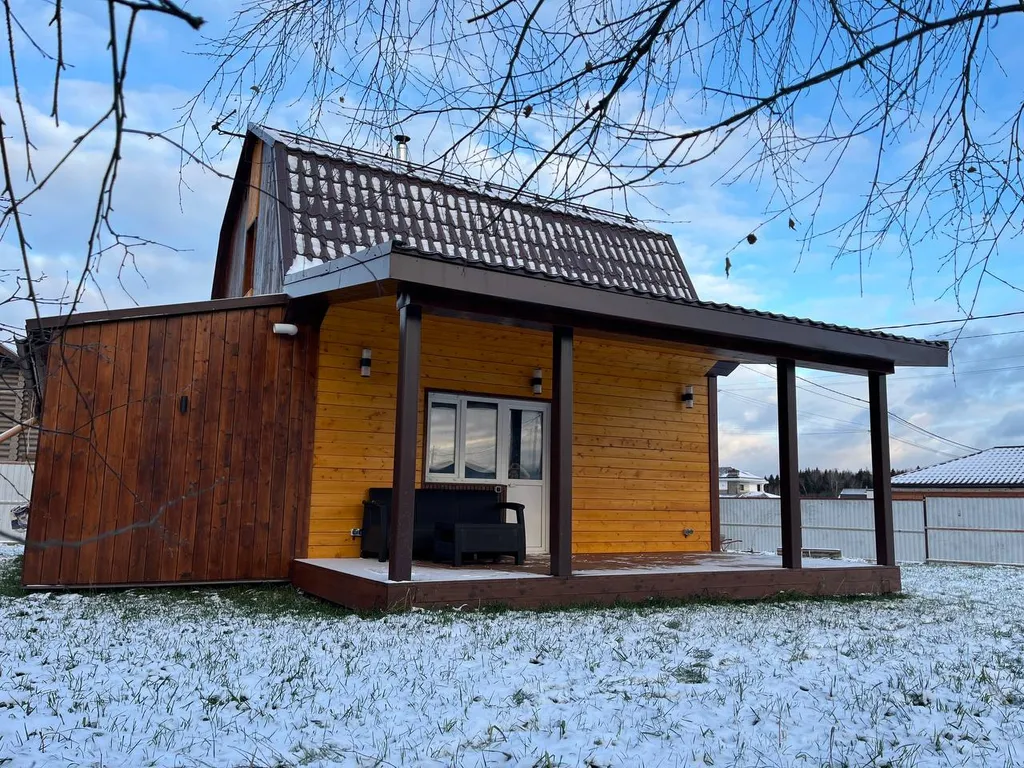 Уютный дом у леса