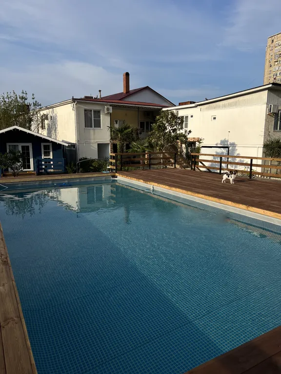 Двухкомнатные апартаменты с кухней, балконом и видом на горы