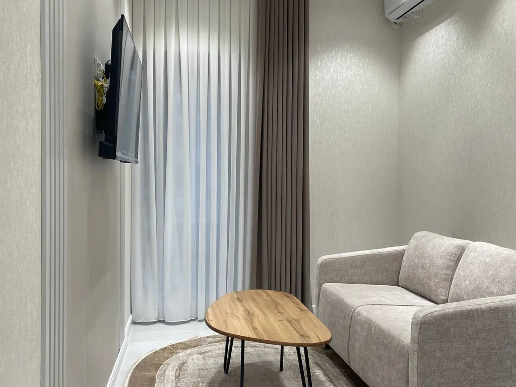 Малая в центре