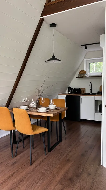 Уникальный треугольный дом в лесу Forest