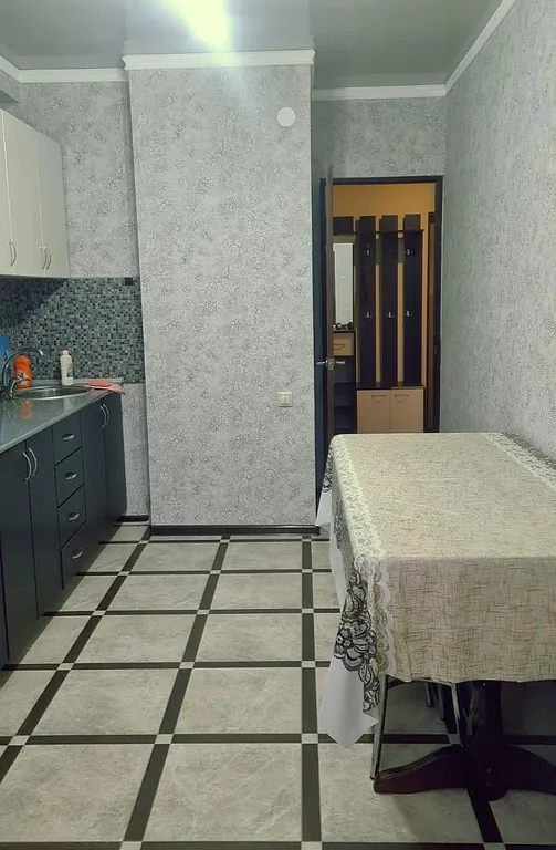 Квартира со свежим ремонтом рядом с морем