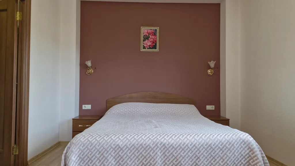 Свежая 1-комнатная квартира с дизайнерским ремонтом