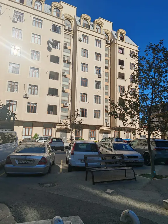 Уютная квартира возле центра Гейдара Алиева