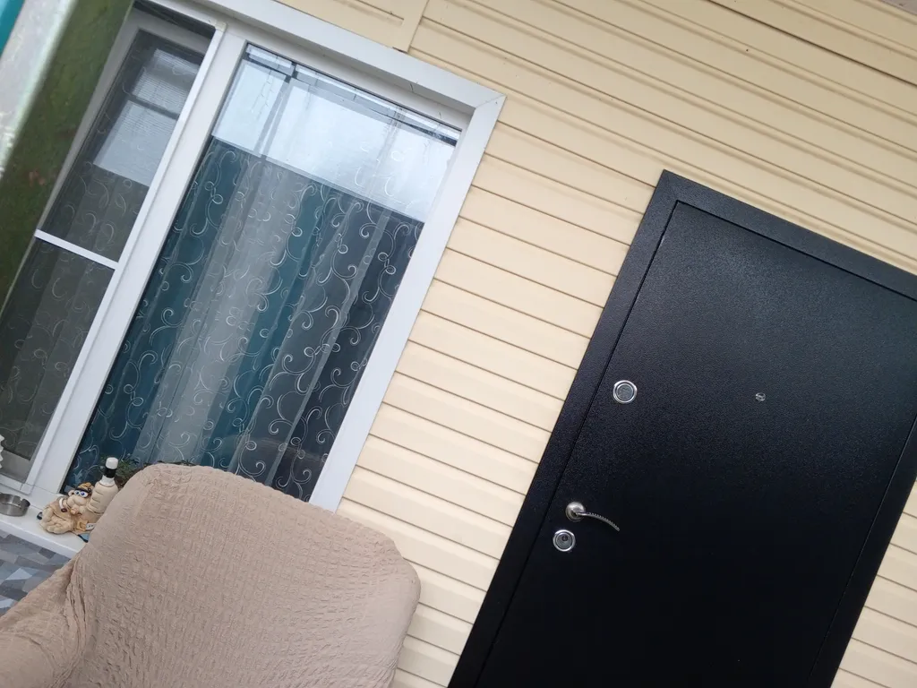 Уютная квартира студия в тихом месте.