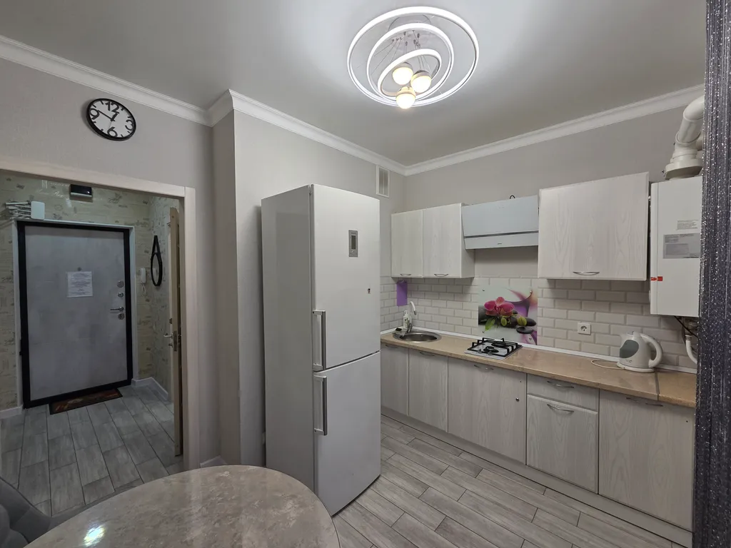 Апартаменты VVA / Сквер Героев России