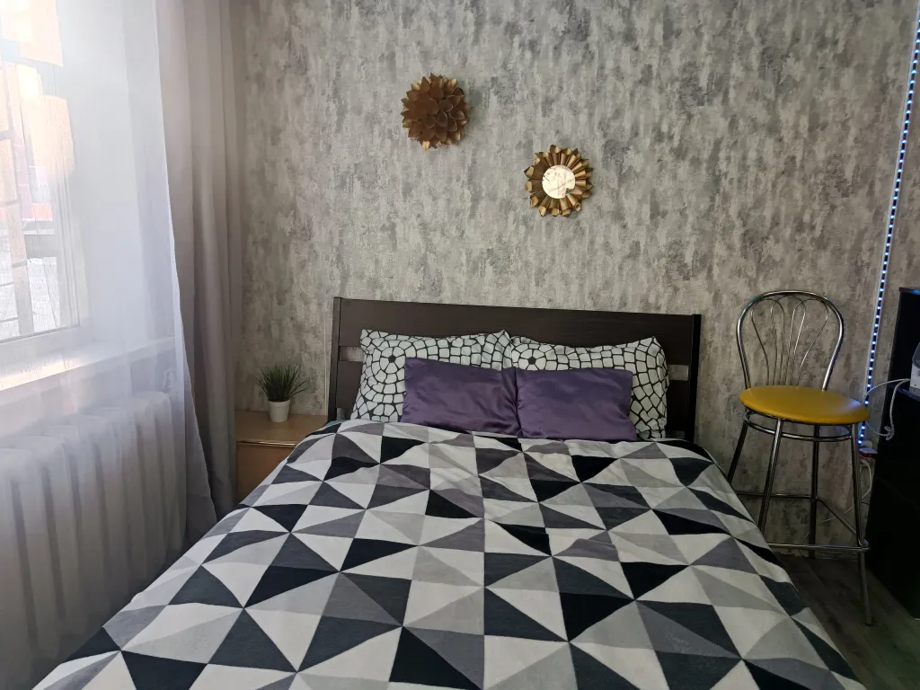 Студия для 2 человек у метро золотая нива