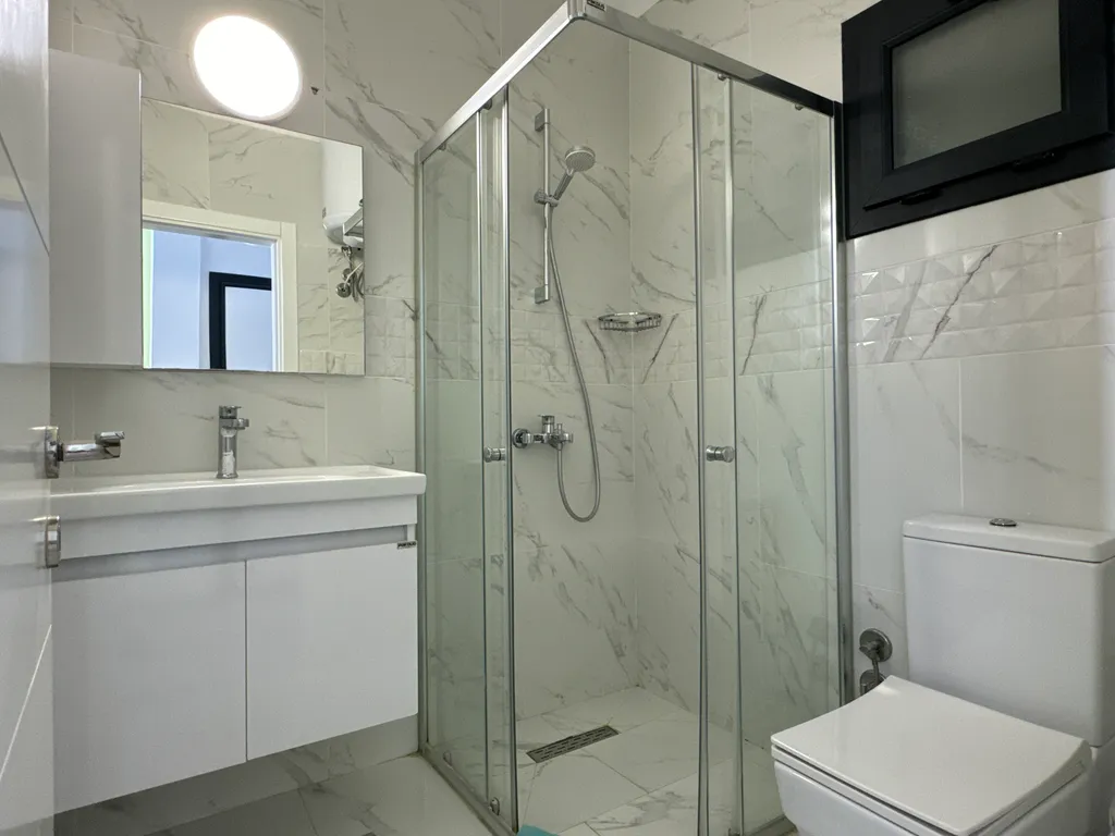 Просторная студия на берегу моря