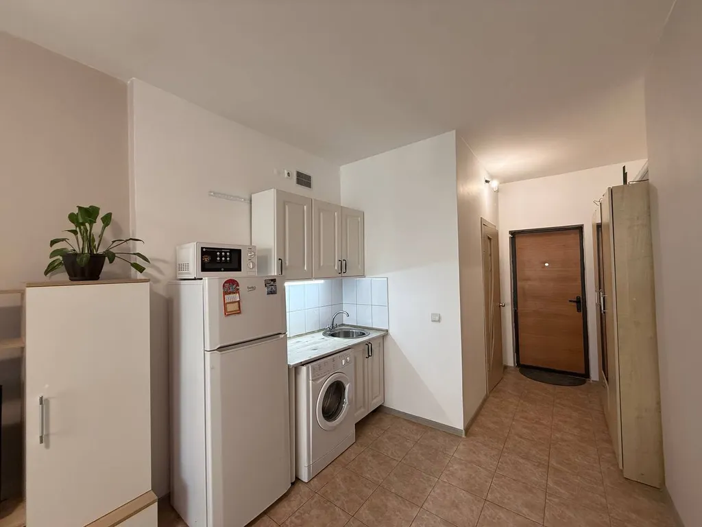 Студия в 700 метрах от Аэропорта