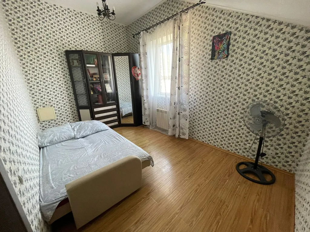 Просторный загородный дом