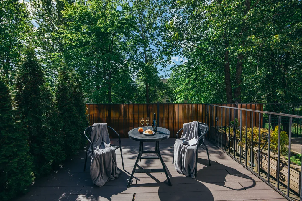 Двухкомнатная квартира с террасой у моря