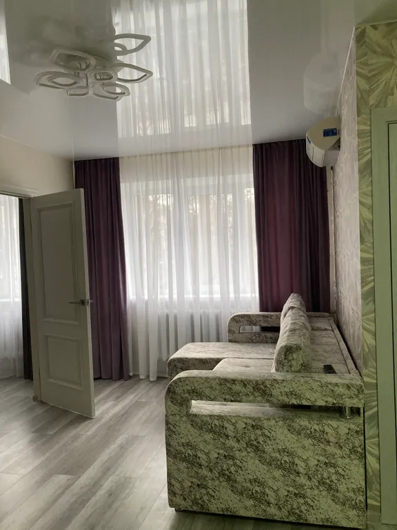 Апартаменты на площади Ленина