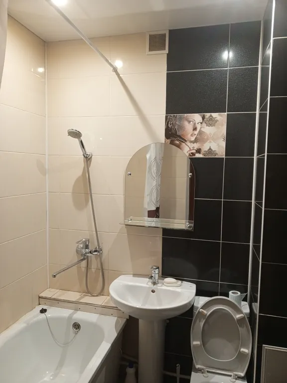 Квартира Просторная квартира 50 кв м рядом с парком — Элиста