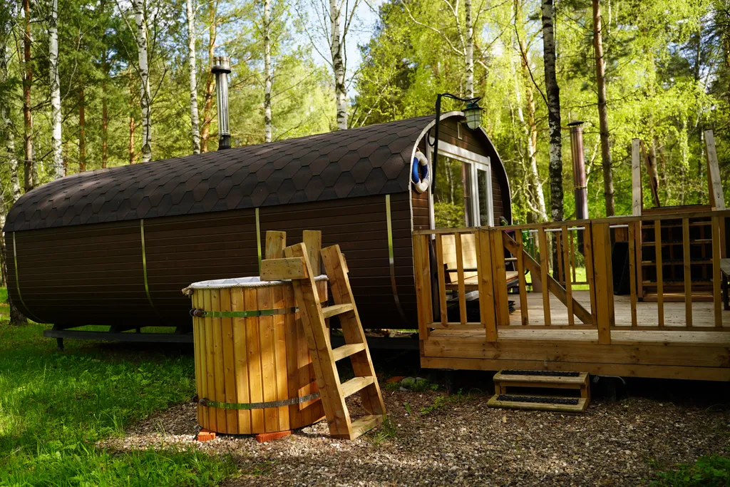 Отдых в лесу с баней и горячим чаном