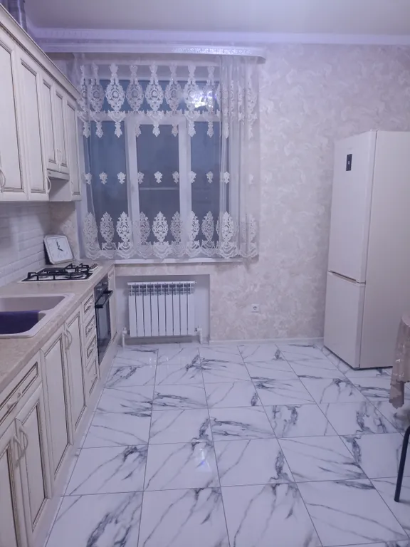 Дом с парковкой