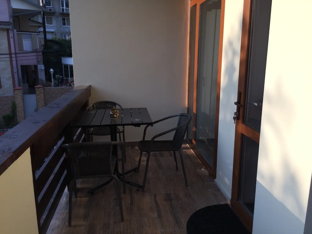 Уютные апартаменты на втором этаже в частном доме