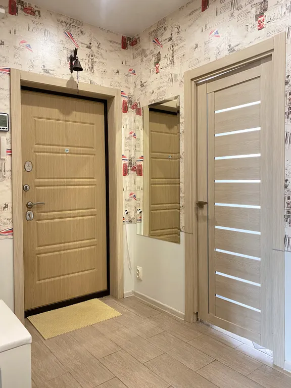 Большая семейная квартира до 5 гостей рядом с Волгой