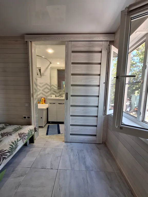 Коттедж Этаж частного дома с отдельной кухней и с/у — Сочи