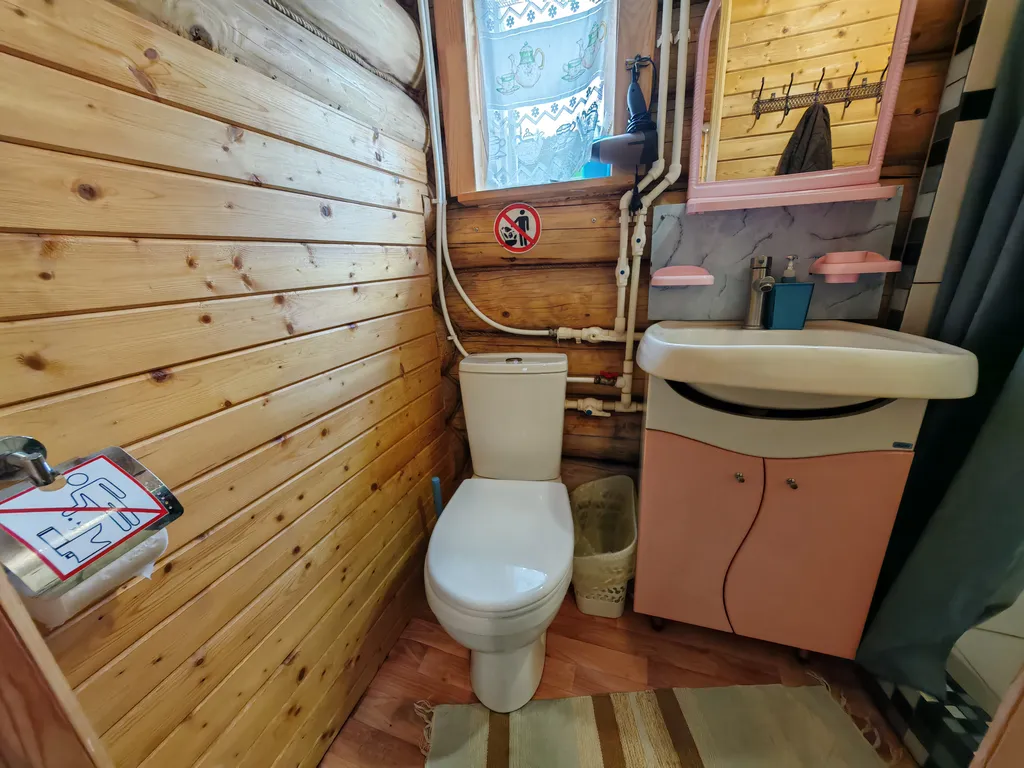 Коттедж Номер на Селигере у озера в сосновом бору — Турбаза Чайка