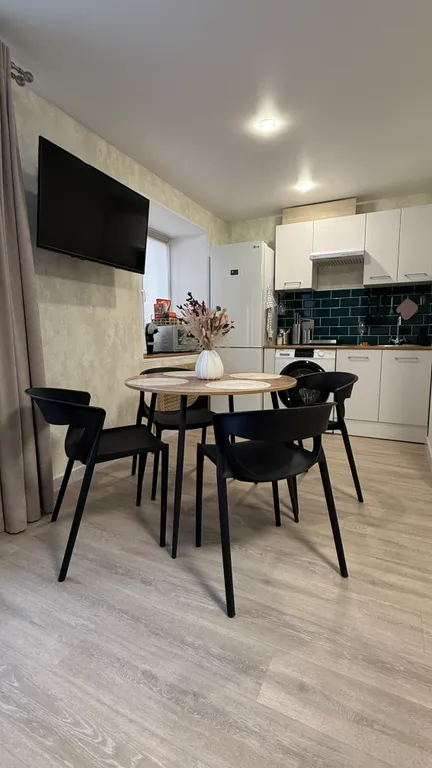 Светлая студия с новым ремонтом в самом центре города