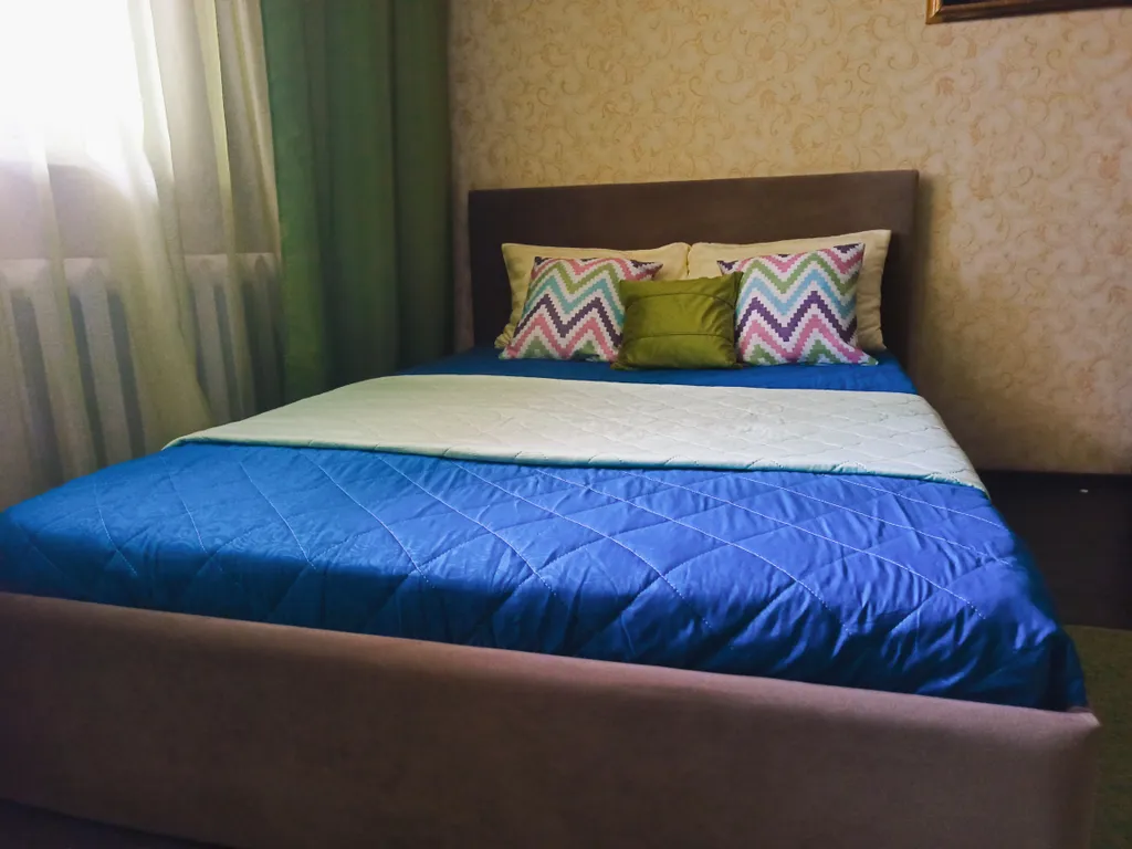 Крупногабаритная квартира возле сквера