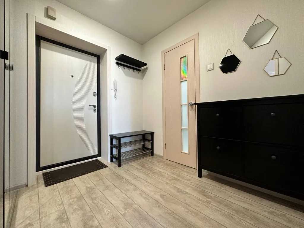 Стильные однокомнатные апартаменты рядом с лесом