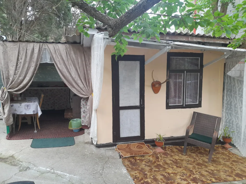 Коттедж Коттедж Уютная дача до 3х гостей с большим двором, 5мин. Ходьбы к морю — Кацивели