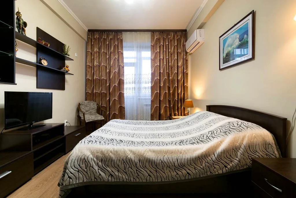 1 комнатная квартира с видом на горы в центре — аренда посуточно в Алматы