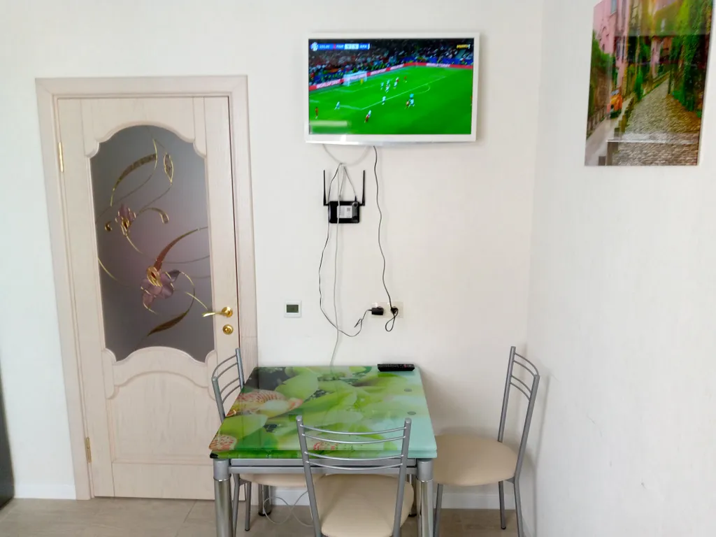 Уютная евродвушка с двумя балконами и евроремонтом