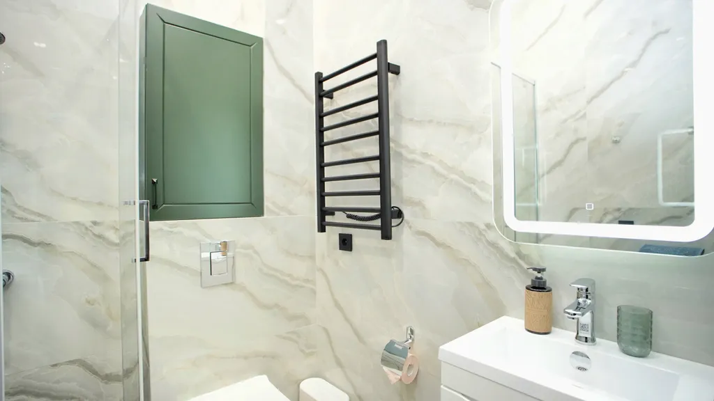 Панорамный апартамент с балконом, центр, лучшая локация