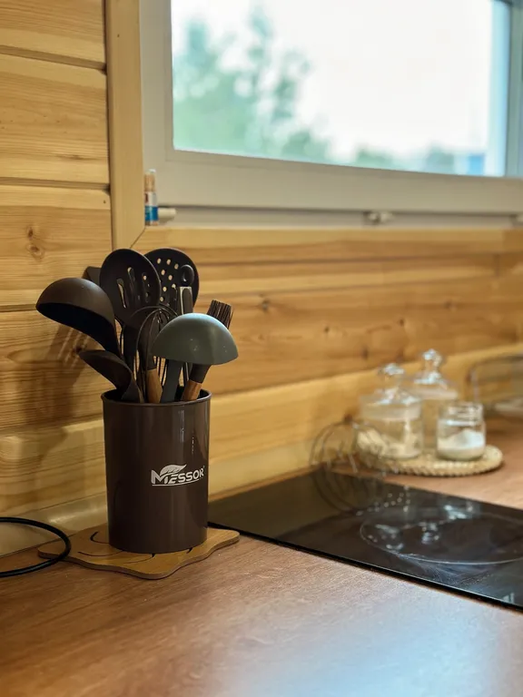 Уютный дом в лесу