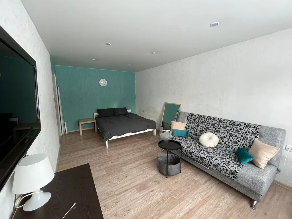 Live by bigwood, живи у склона