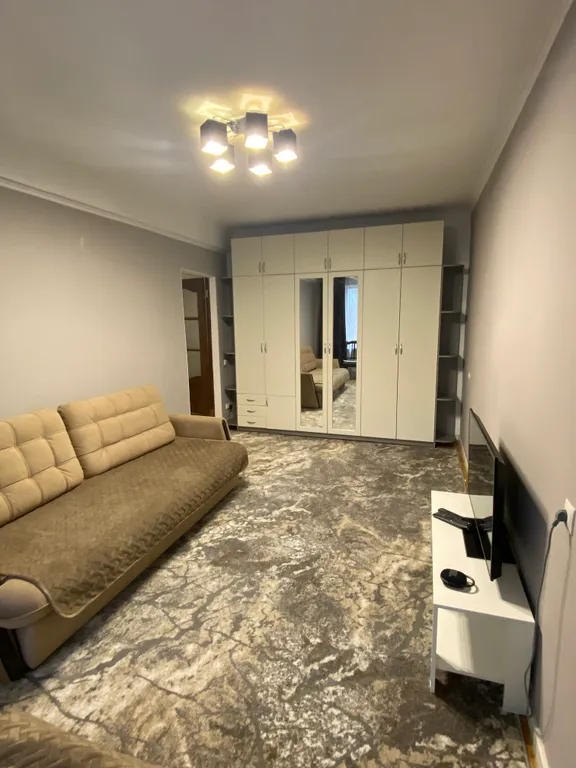 Светлая и теплая двухкомнатная квартира