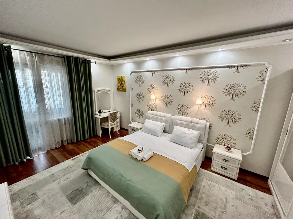 4-комнатная Квартира