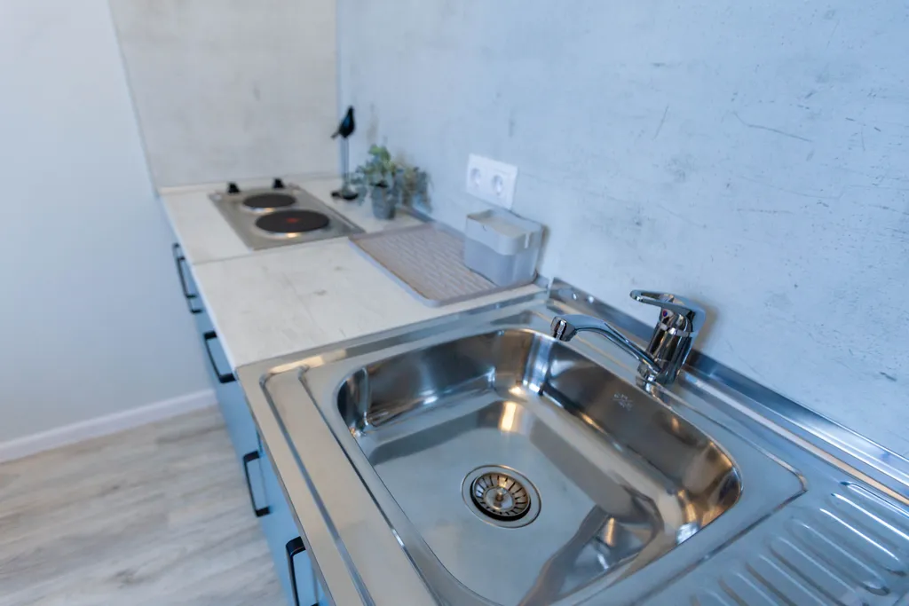 Студия в окружении парков