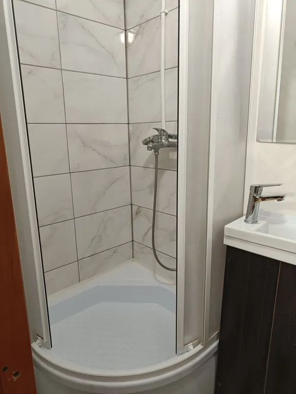 Красивый уютный дом у озера